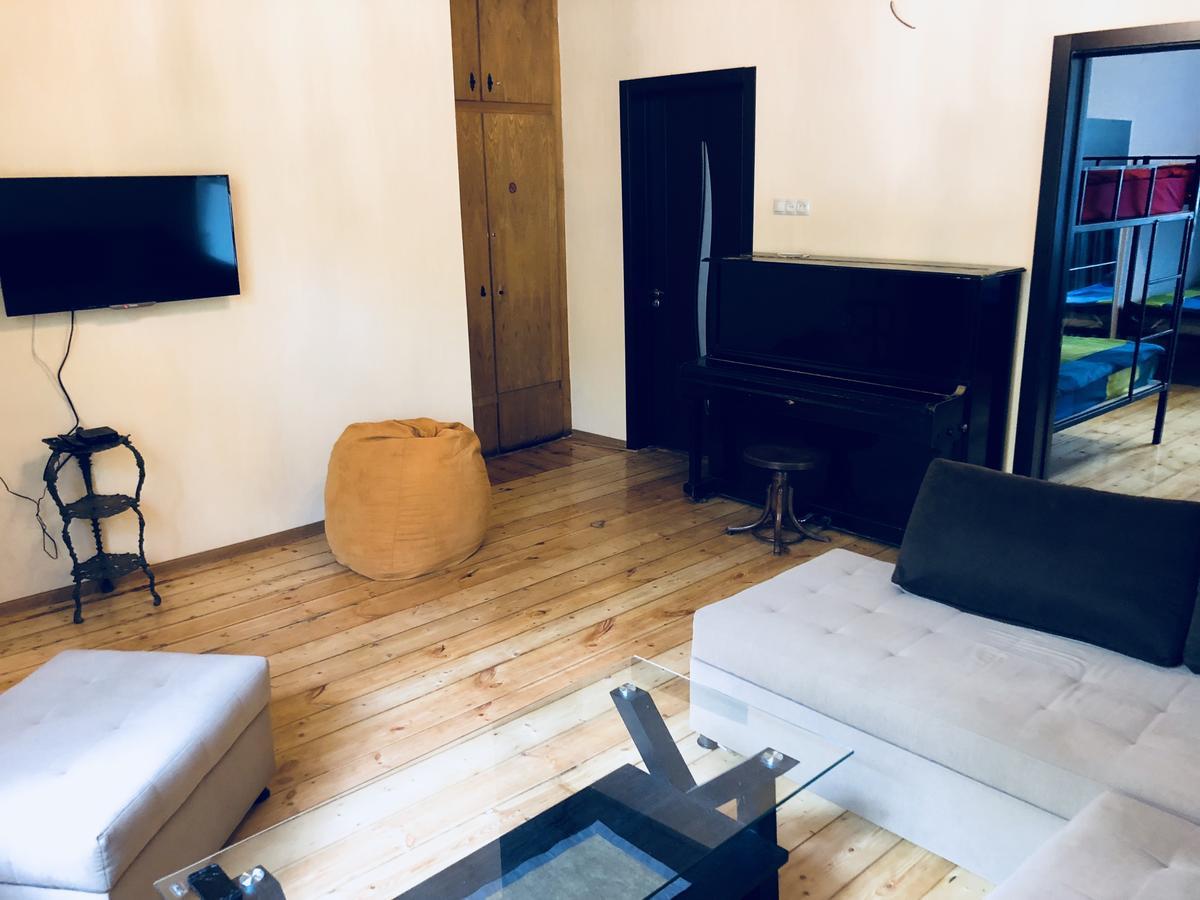 Bude Hostel Tbilisi Buitenkant foto